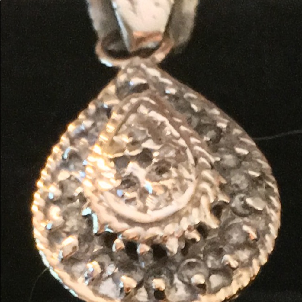 Diamond cluster pendant